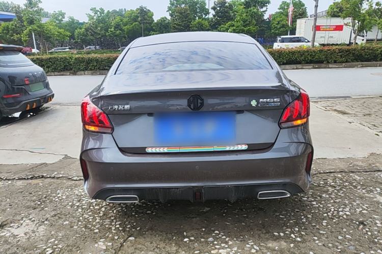 Used MG 5 2022 180 DVVT Manual Youth Luxury Edition
