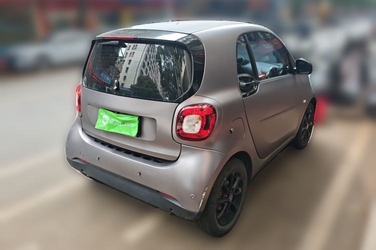 Used smart fortwo 2015 1.0L 52 kW hardtop Dynamic version Rear Right 45 Deg