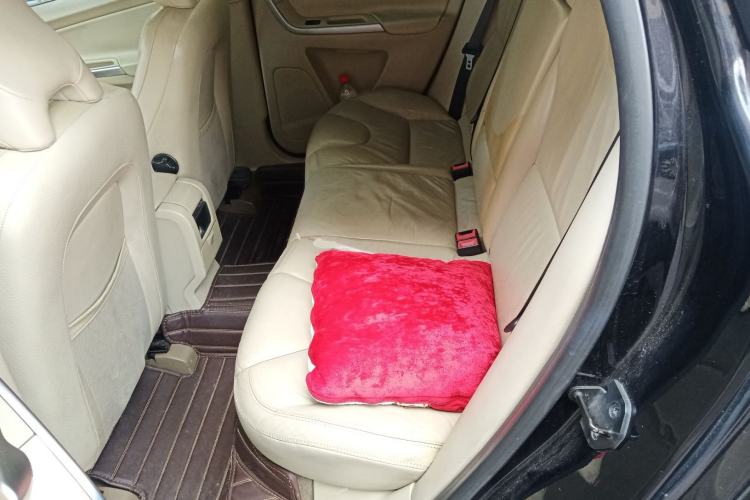 Used Volvo XC60 2011 2.0T Comfort Edition
