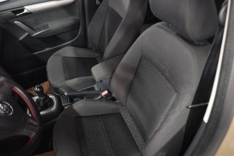 Used Volkswagen Lavida 2013 Revised Classic 1.6L Manual Fashion Edition