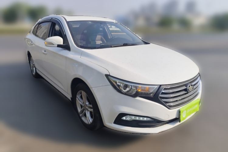 Used Bestune B30 2016 1.6L manual luxury version Front Right 45 Deg