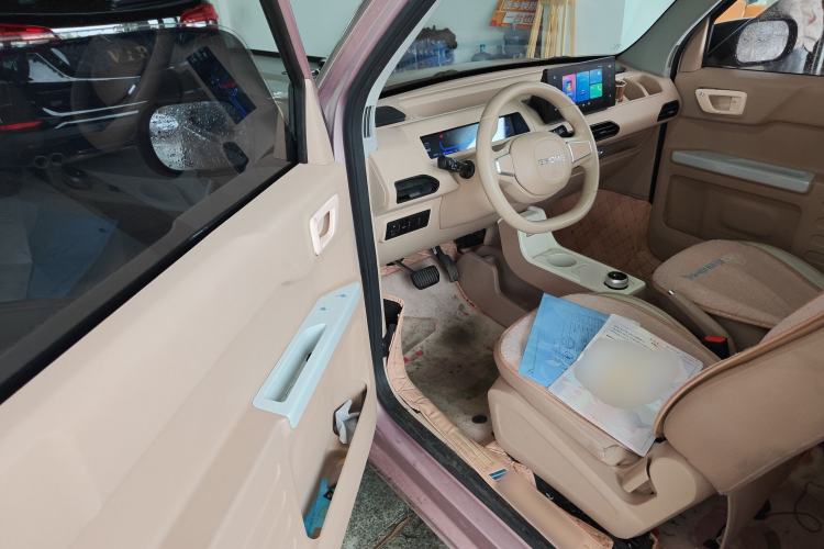 Used Geely Galaxy Panda 2023 Panda Mini 200km Endurance Bear
