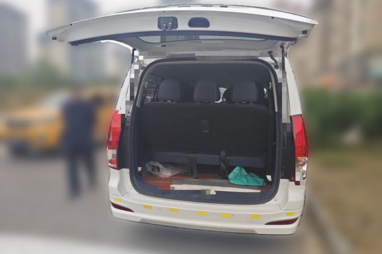 Used FORTHING Lingzhi PLUS 2024 1.5T Manual Luxury 9-Seater
