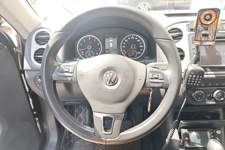 Used Volkswagen Tiguan L 2013 2.0 TSI Automatic All-Wheel Drive Luxury Edition