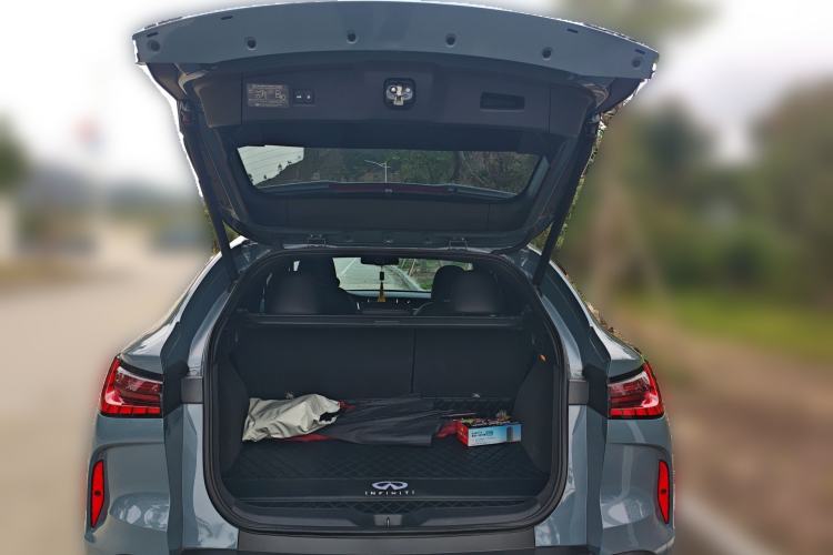 Used Infiniti QX55 2022 2.0T All-Wheel-Drive Ignite Edition Trunk