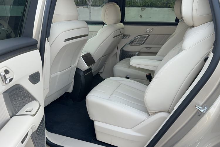 Used ONVO Luxeed L90 2025 Model—Max Six-Seater Version