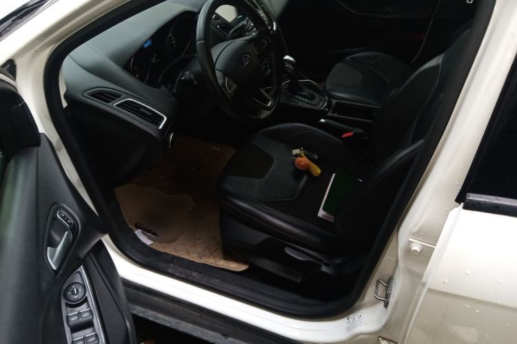 Used Ford Focus 2015 Hatchback 1.6L Automatic Fashion Edition
