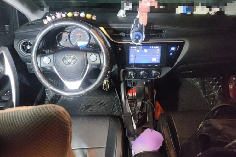 Used Toyota Levin 2017 Revised 185T CVT Elite Edition China V Standard Center Console