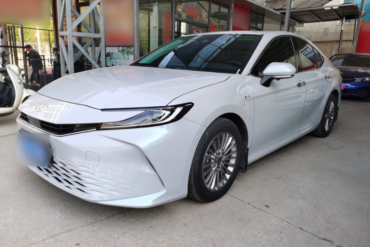 Used Toyota Camry 2024 Dual-Motor 2.0 HGVP Luxury Edition