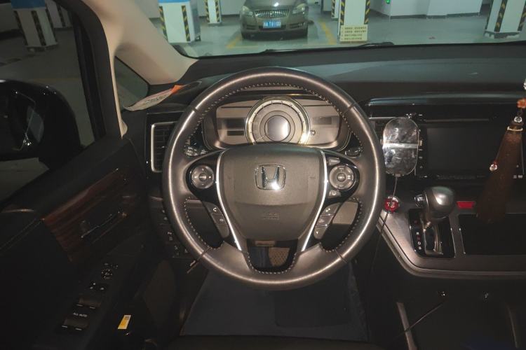 Used Honda Elysion 2016 2.4L Supreme Edition Steering Wheel