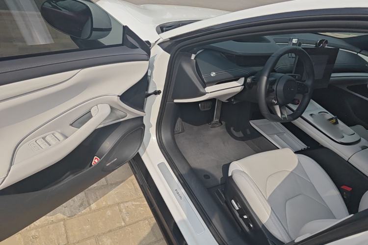 Used Xiaomi Auto SU7 2024 Four-Wheel Drive Ultra-Long Range Advanced Intelligent Driving Max Edition