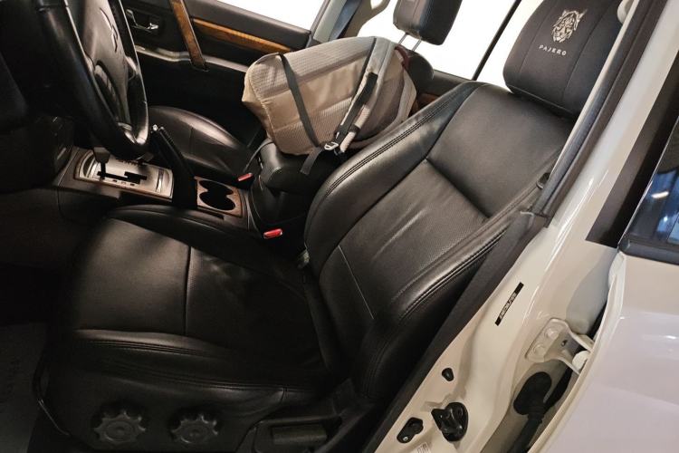 Used Mitsubishi Pajero 2020 3.0L Automatic Comfort Edition