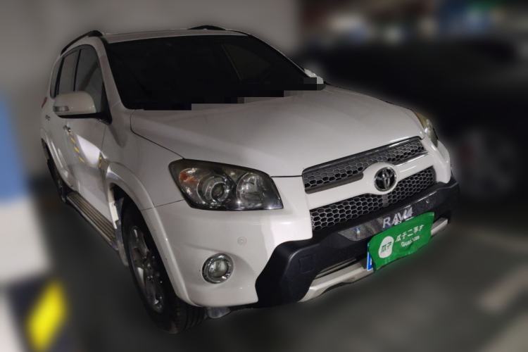 Used Toyota RAV4 2013 Special Edition 2.4L Automatic 4x4 Prestige Front Right 45 Deg