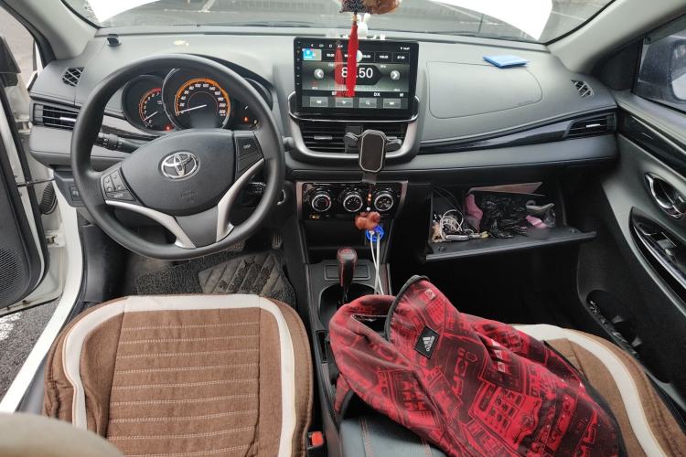 Used Toyota YARiS L Zhi Xuan 2022 X-Trail 1.5L CVT Luxury PLUS Edition Center Console