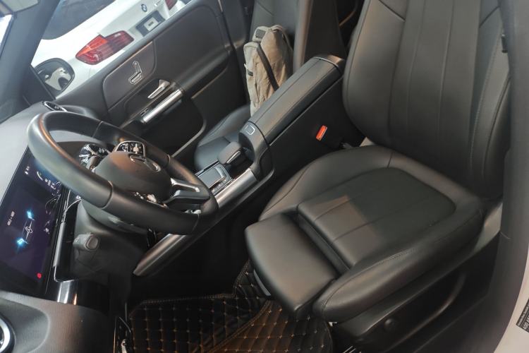 Used Mercedes-Benz B-Class 2022 Updated B 200 Fashion Edition Left Front Seat