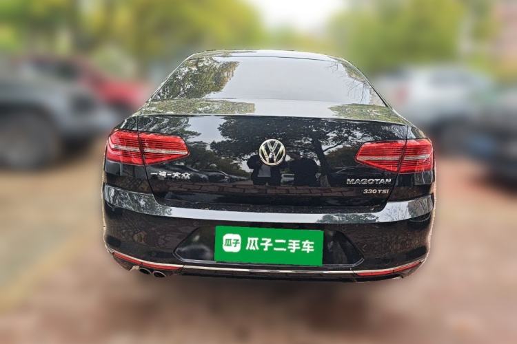 Used Volkswagen Magotan 2017 330TSI DSG Leading Model
