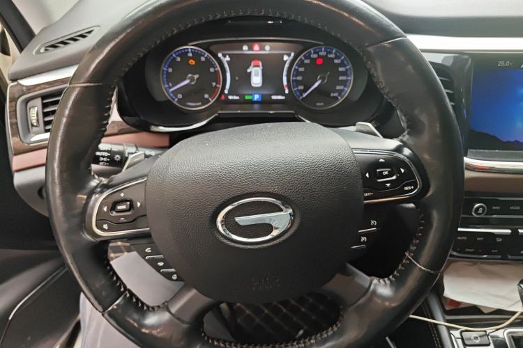 Used GAC Trumpchi GS8 2017 320T Two-Wheel Drive Luxury Smart Connectivity Version (7 Seats)
