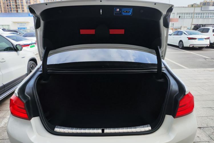 Used BMW 5 Series 2019 Facelifted 530Li Luxury Edition Premium Package Trunk