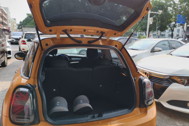 Used MINI 2014 1.5T COOPER Excitement Trunk