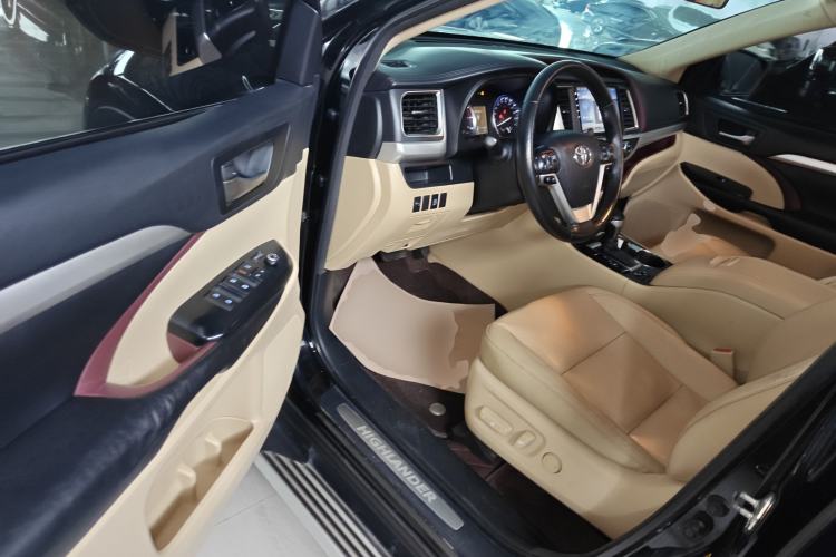 Used Toyota Highlander 2015 2.0T Four-Wheel Drive Luxury Edition 7-Seater
