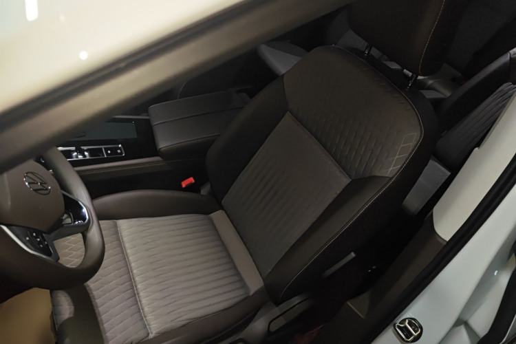 Used Volkswagen Viloran 2024 330TSI Business Edition Left Front Seat