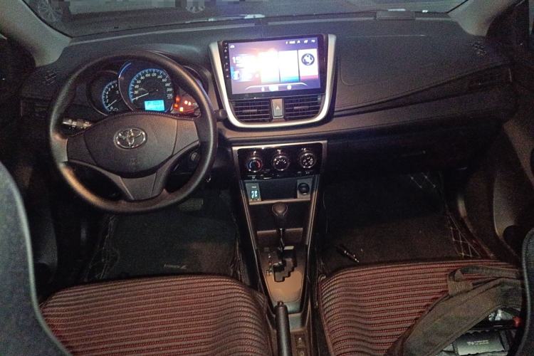 Used Toyota YARiS L Zhi Xiang 2019 1.5E CVT Dynamic Edition China VI compliant Center Console