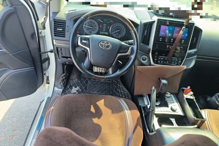Used Toyota Land Cruiser 