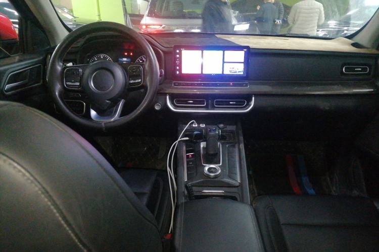 Used Great Wall Poer 2023 2.0T Commercial Version Automatic Diesel 4x4 Elite Long-Box GW4D20M Center Console