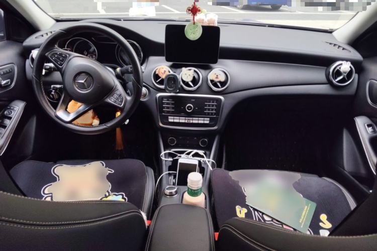 Used Mercedes-Benz GLA 2018 GLA 200 Fashion Model Center Console