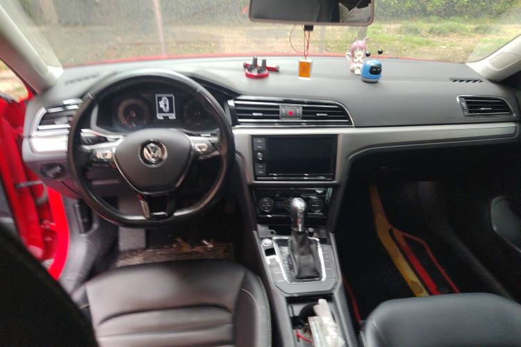 Used Volkswagen Lamando 2021 280TSI DSG Comfort Edition Center Console