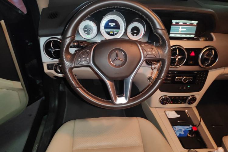 Used Mercedes-Benz GLK-Class 2014 GLK 260 4MATIC Dynamic Model