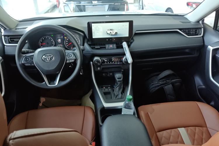 Used Toyota Wildlander 2024 2.0L CVT Two-Wheel Drive Leading Edition
