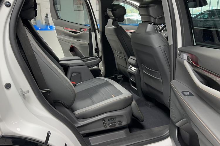 Used Ford Edge 2023 Edge L 2.0T EcoBoost E-Hybrid Four-Wheel Drive Seven-Seat Supreme Model