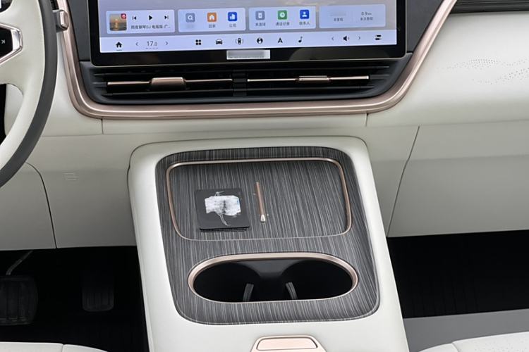 Used Dongfeng eπ eπ008 2024 210Max Range-Extended Version 6 Seats