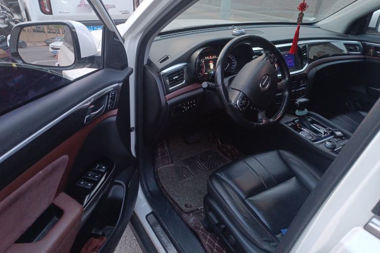 Used GAC Trumpchi GS8 2017 320T Four-Wheel Drive Luxury Smart Connectivity Version (7 Seats)