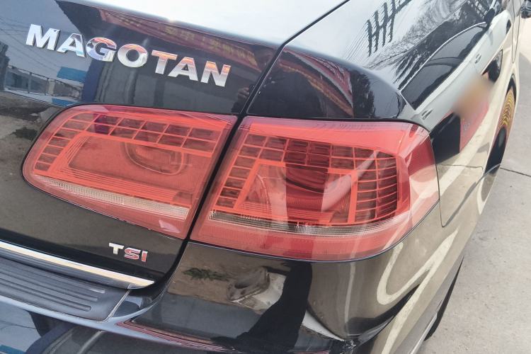 Used Volkswagen Magotan 2016 1.8TSI Smart Enjoyment Leading Model Exterior 3