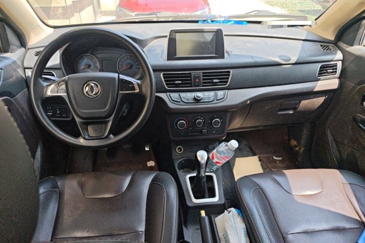 Used Dongfeng Fengon 330 2018 1.5L 330S Comfort Edition China V Standard DK15 Center Console