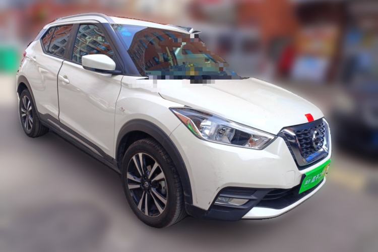 Used Nissan Kicks 2021 1.5L XL CVT Cool Enjoyment Edition Front Right 45 Deg