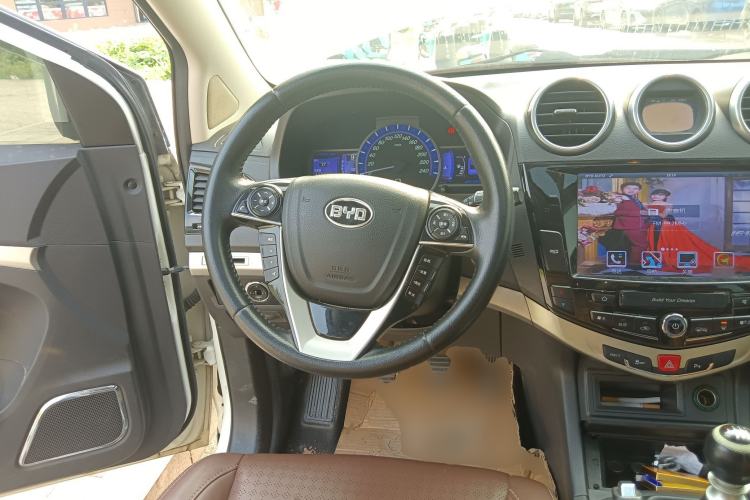 Used BYD S7 2015 1.5T Upgraded Manual Luxury Model