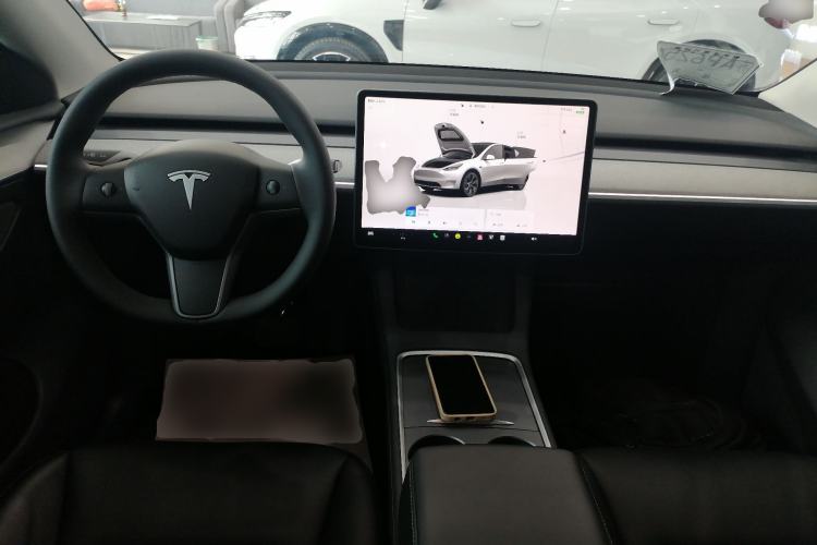 Used Tesla Model Y 2023 Long-Range All-Wheel-Drive Version
