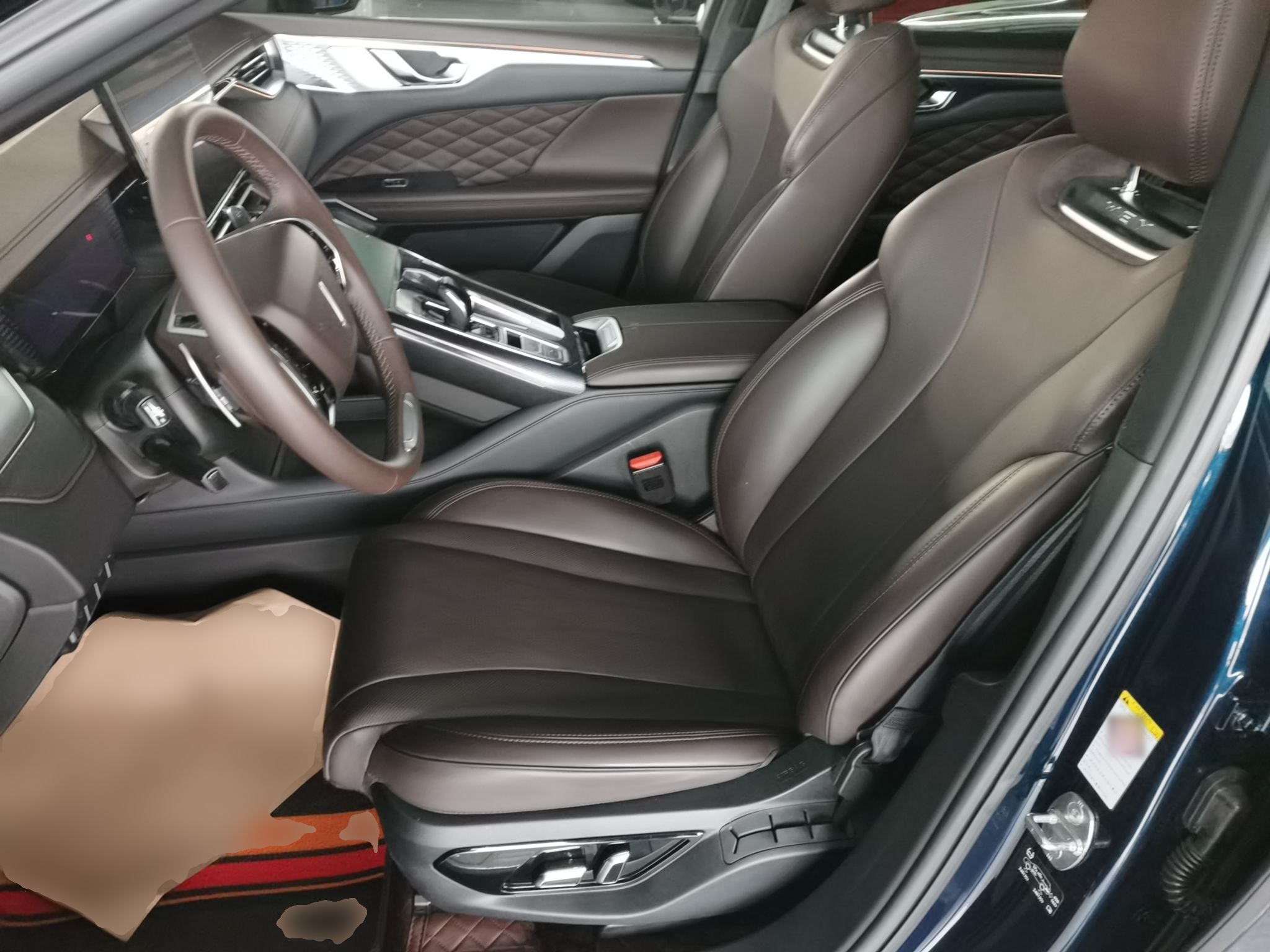 Переднее сиденье в автомобиле