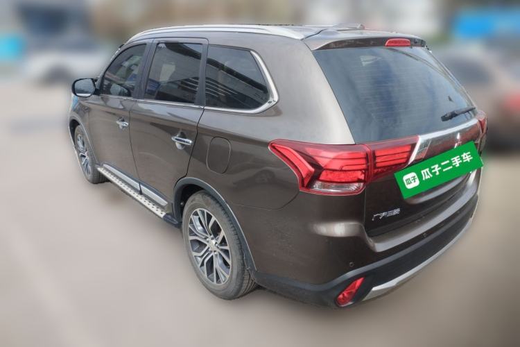 Used Mitsubishi Outlander 2018 2.4L 4x4 Elite Edition 5 Seats Rear Left 45 Deg
