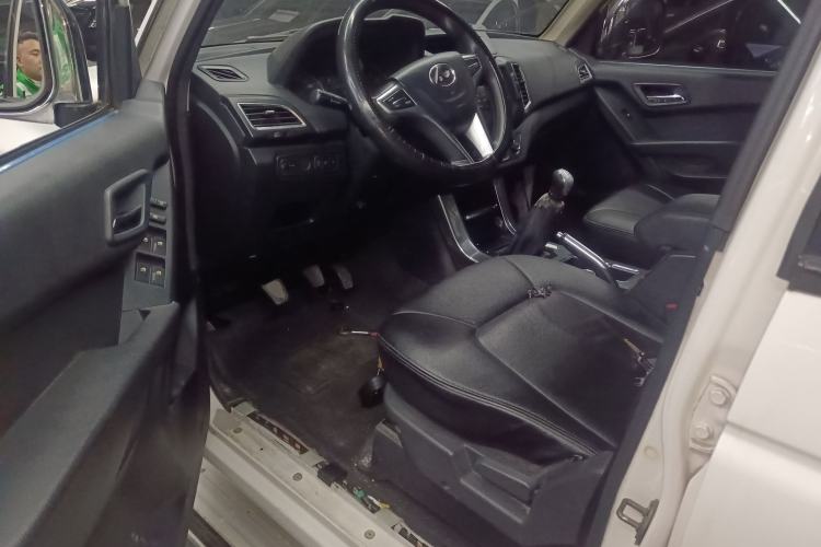 Used Leopaard Q6 2015 2.4L Manual Two-Wheel-Drive Elite Model