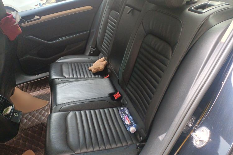 Used Volkswagen Magotan 2017 330TSI DSG Leading Model
