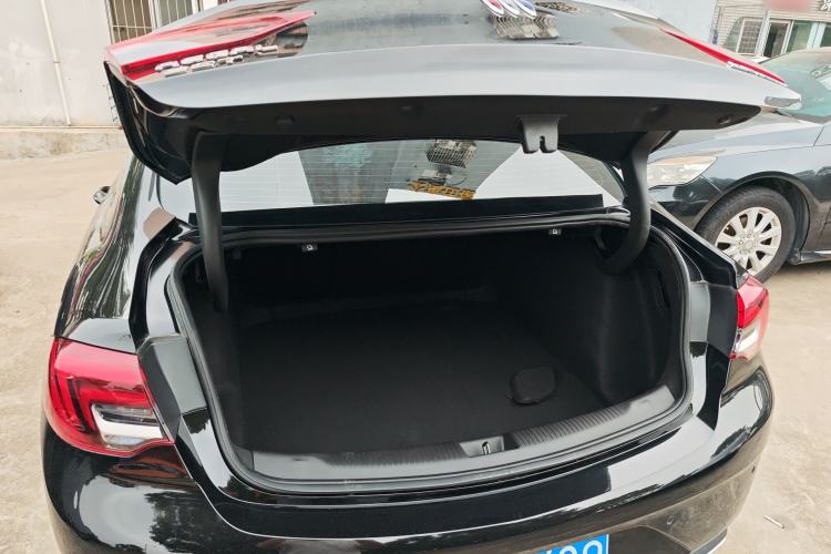 Used Buick Regal 2024 Revised 25T Ultra-Comfort Edition Trunk