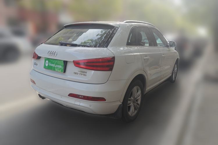 Used Audi Q3 2015 30 TFSI Comfort Model Rear Right 45 Deg