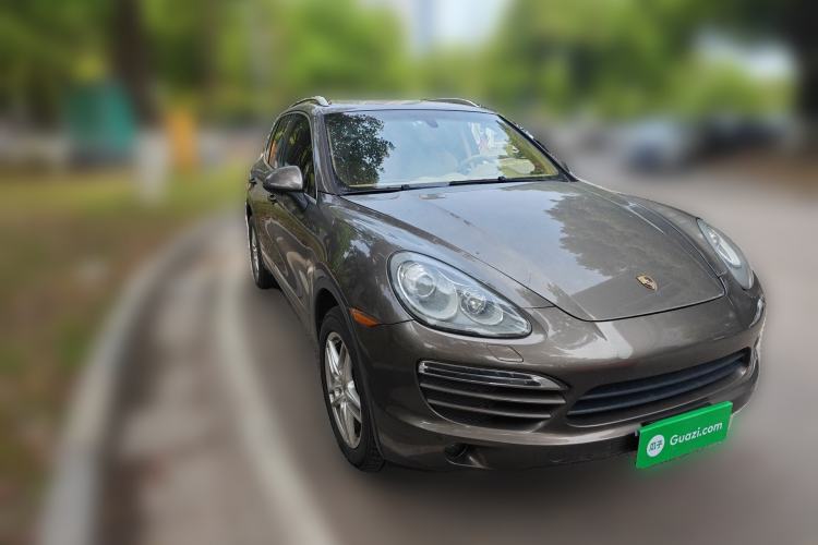 Used Porsche Cayenne  Front Right 45 Deg