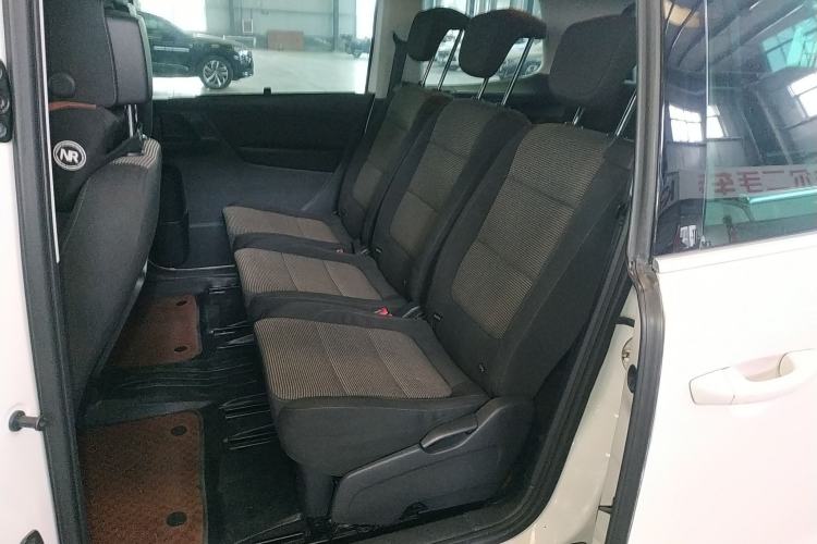 Used Volkswagen Sharan 2014 2.0 TSI Standard Model Interior 4