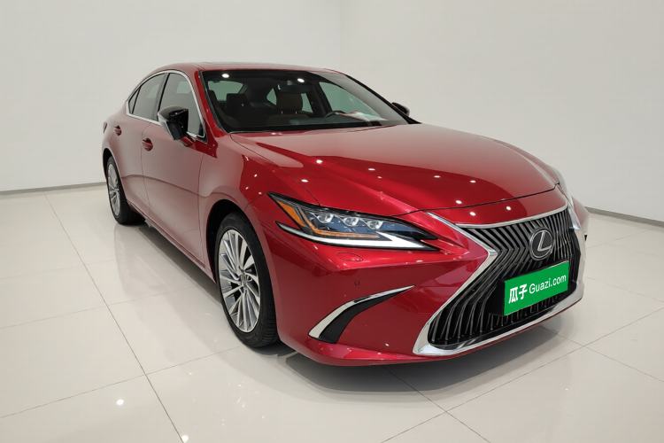 Used Lexus ES 2020 300h Executive Edition
