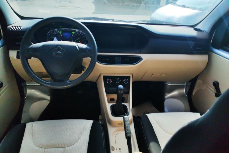 Used CHANGAN KUAYUE Xing V3 2023 1.5L Gasoline Comfort Edition 5-Seat Passenger Vehicle